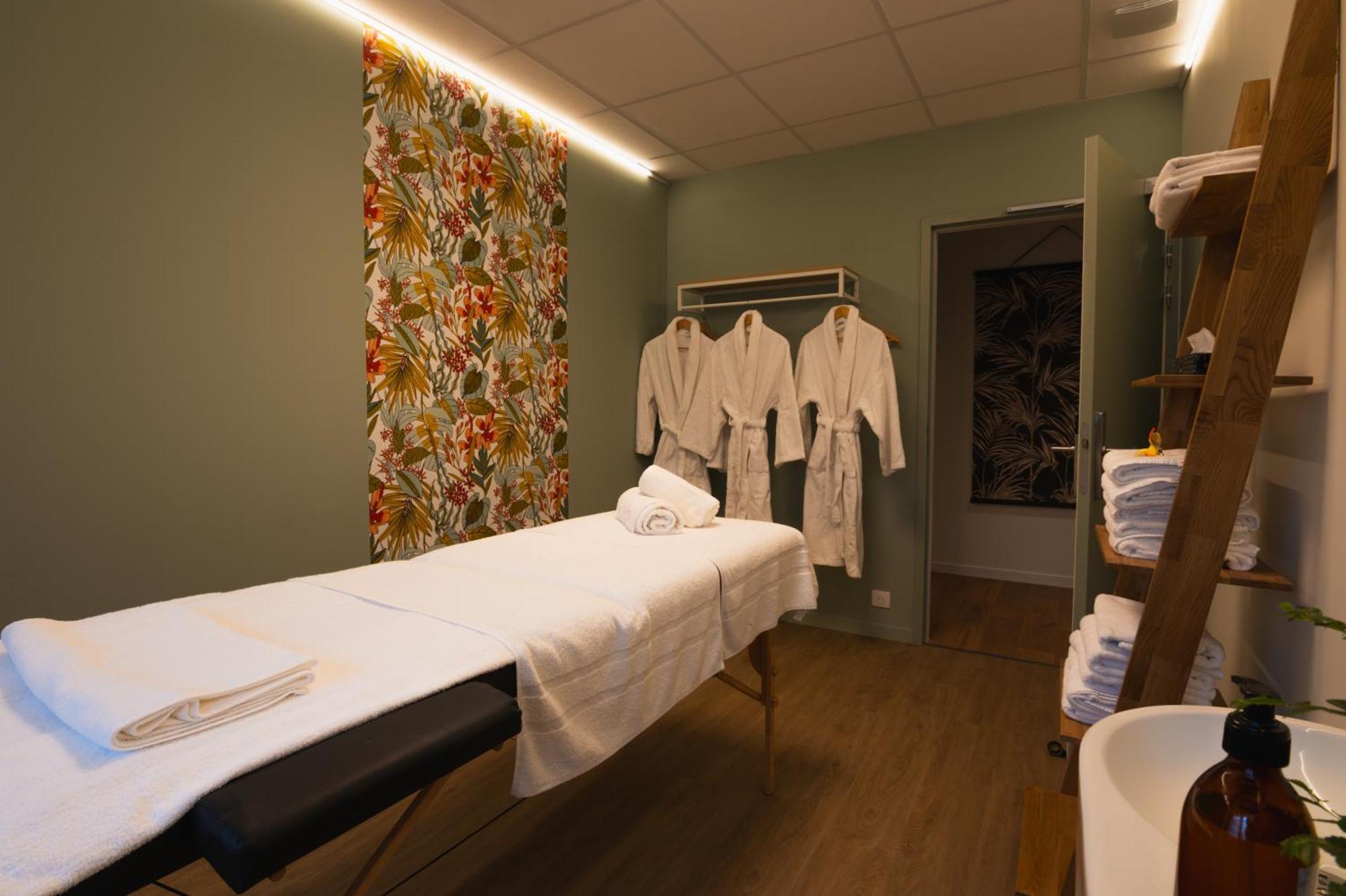 The Originals City, Ara Hotel, Landerneau Ngoại thất bức ảnh